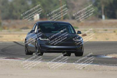 media/Sep-20-2025-Extreme Speed (Sat) [[1fcc23683c]]/Orange (Mid Intermediate)/Session 1 (Sunset)/